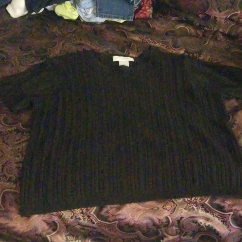 Sweater - Picture 2 of 3